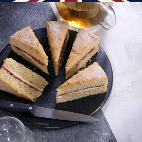 Raspberry Victoria Sponge 7 slices